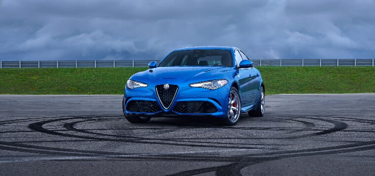 2021-AlfaRomeo-Giulia-Quaddrifoglio-Sedan-L01.jpg