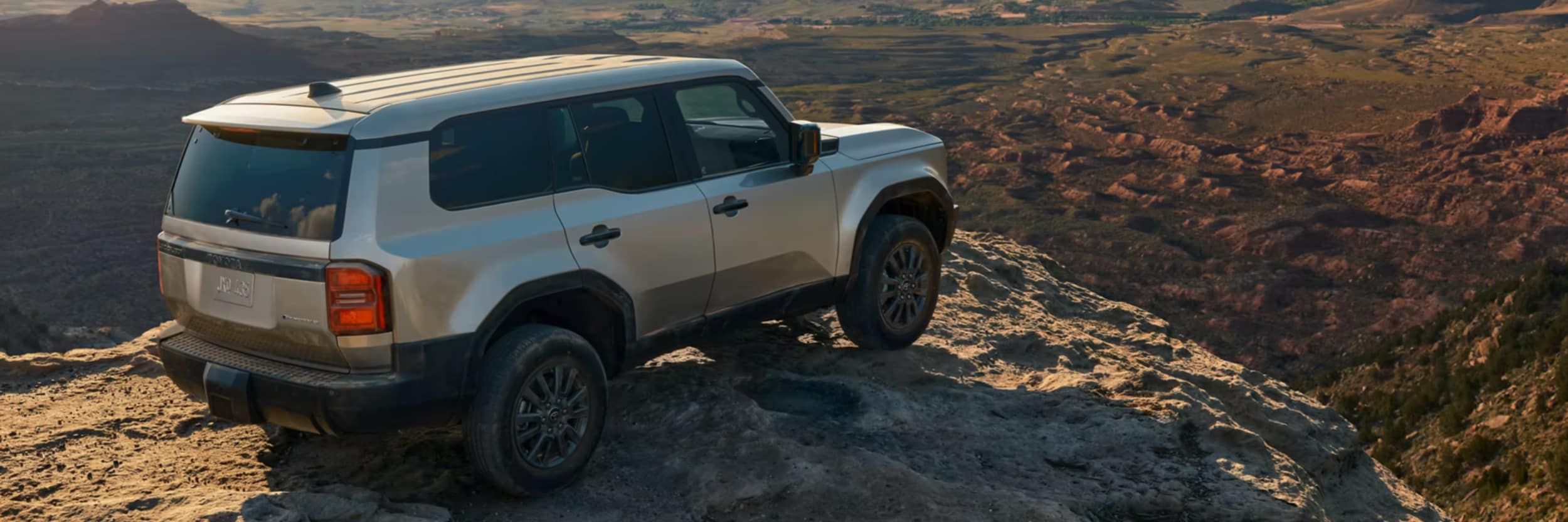 Landcruiser seanic PS Rear.png