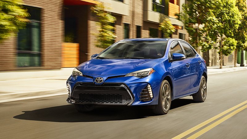 2018-Toyota-Corolla-01.jpg