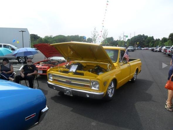 YELLOW TRUCK WHEB.JPG