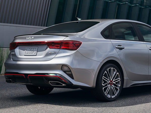 2022 Kia Forte Rear Angle