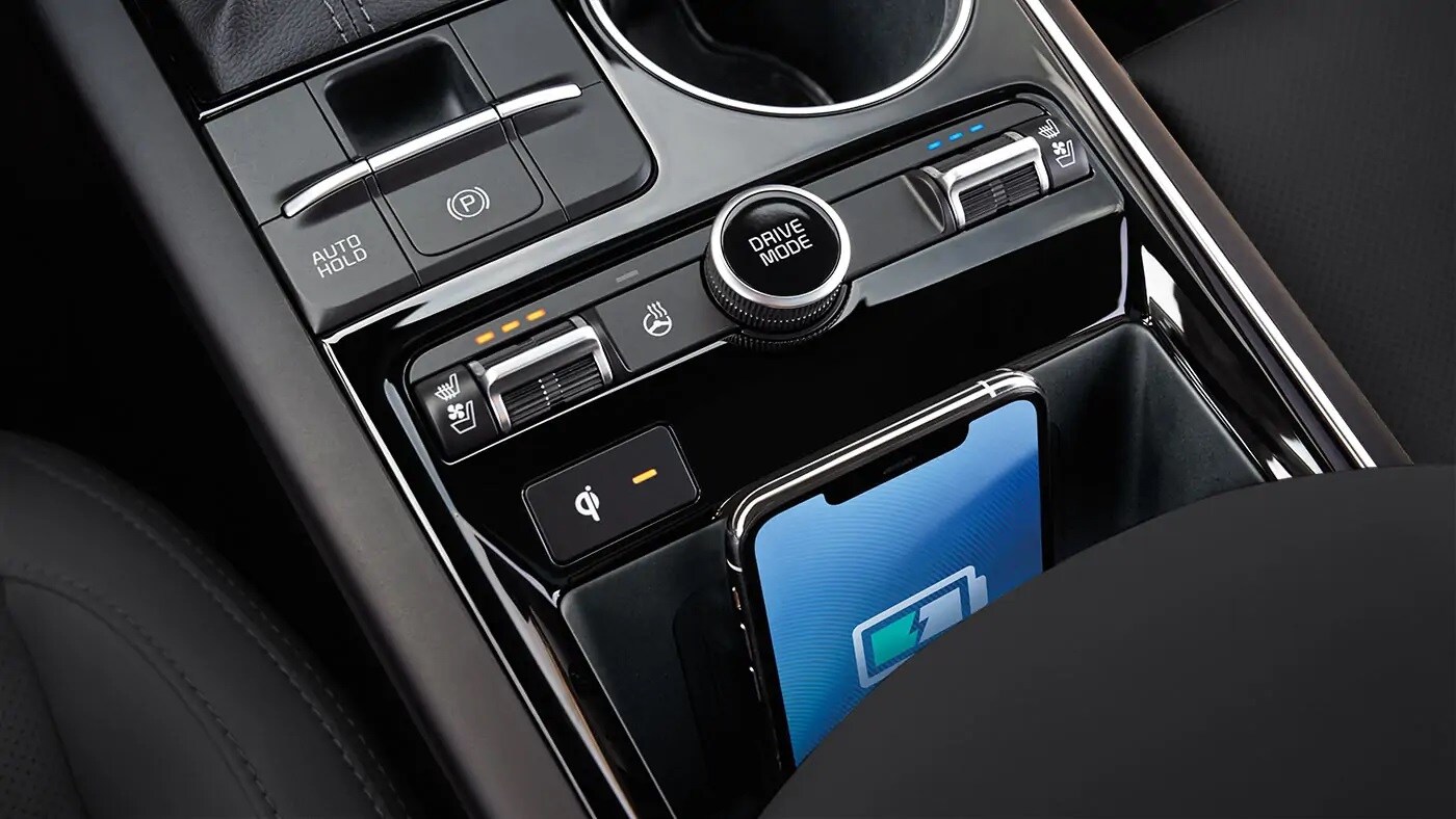 2022 Kia K5 phone charging bay android auto 2022 Kia K5 phone charging bay android auto