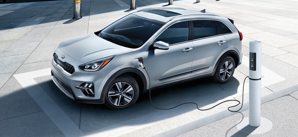 2022-KIA-Niro-PlugInHybrid-EXPremium-SUV-L01.jpeg