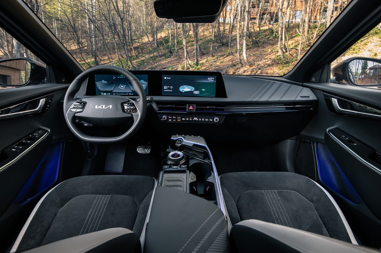 2022 KIA EV6 Interior.jpeg
