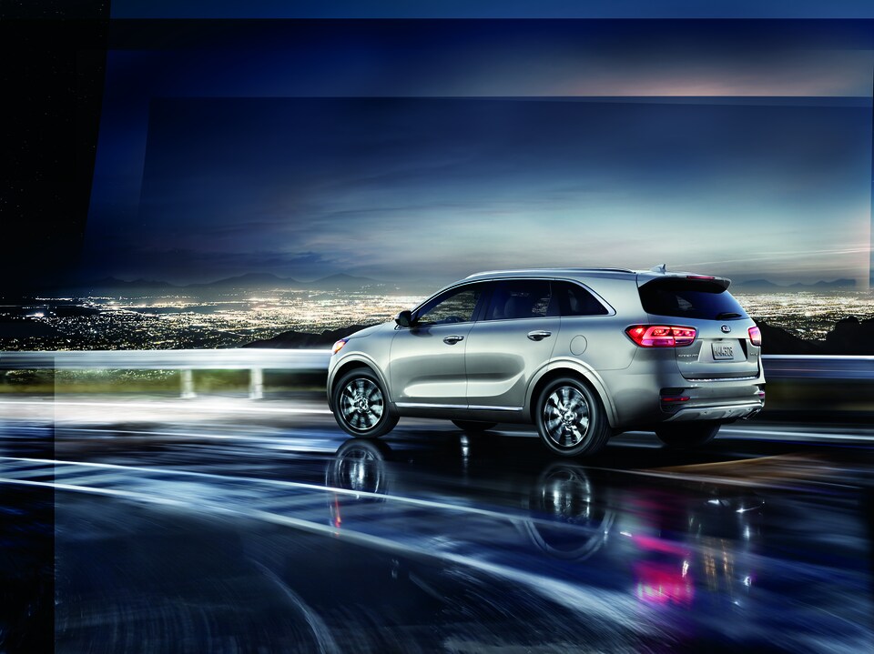 2018-Kia-Sorento-SXLimited-SUV-L01.png
