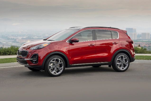 2022 Kia Sportage with folding outside mirrors