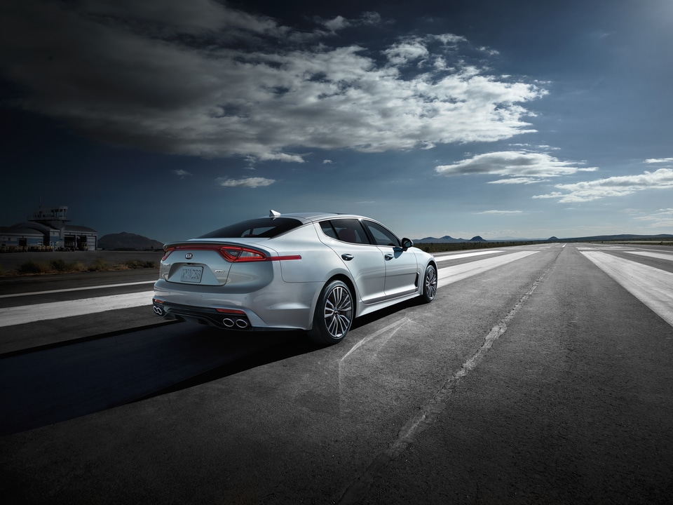 2018-KIA-Stinger-Premium-Sedan-L01.png