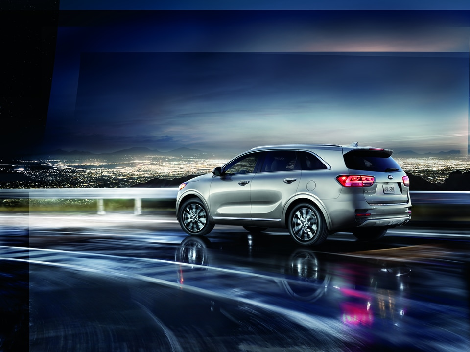 2018-Kia-Sorento-SXLimited-SUV-L01.png
