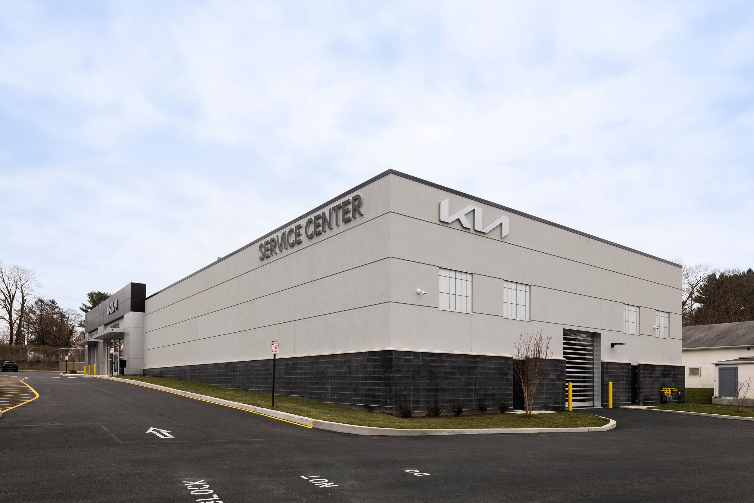 Kia-Service-3400-building_1015%20-%20SMALL.jpg