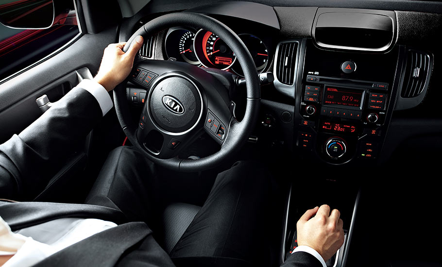 2013 Kia Forte Koup Interior Dashboard.jpg