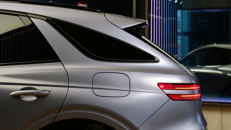 2027 Genesis GV70 3.5T Prestige Graphite AWD exterior