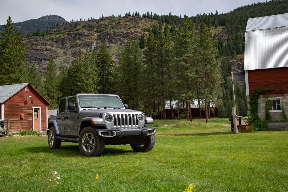2019-Jeep-Wrangler-JL-UnlimitedRubicon-SUV-L05.png