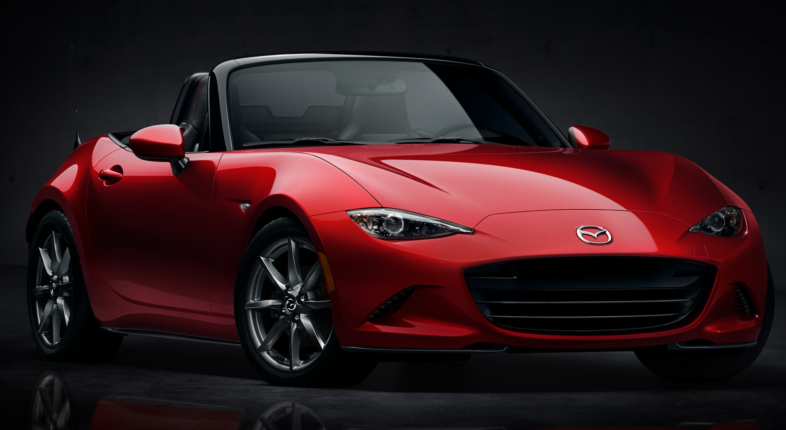 2016-Mazda-MX-5-Miata-Base-Convertible-L02.jpg