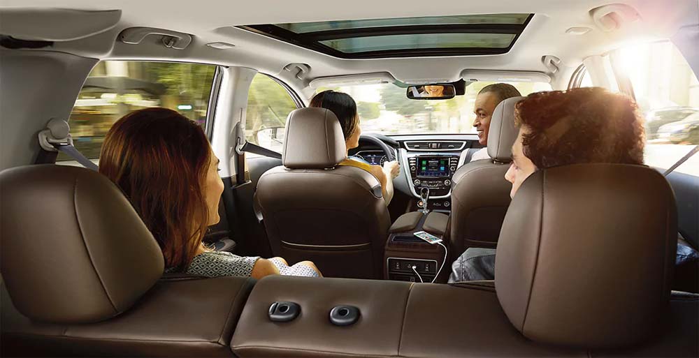 2021 murano passengers