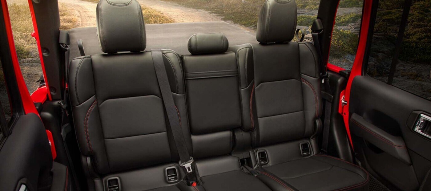 2020 Jeep Gladiator Seating.jpg