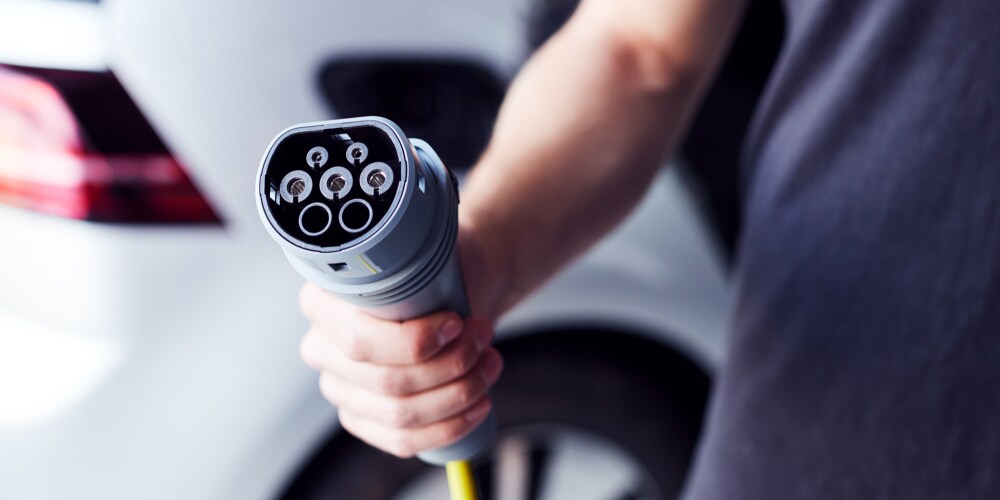 Plug to Electric Car