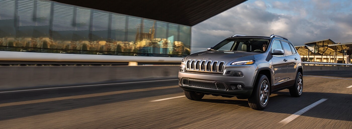 2017-Cherokee-SUV_01.jpg