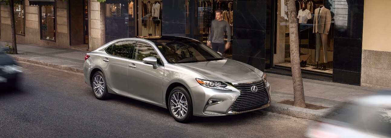 2018-Lexus-ES-Overhead.png