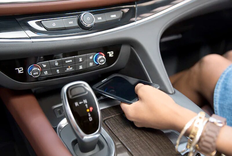 2021-Buick-Enclave-Avenir-wireless.jpg