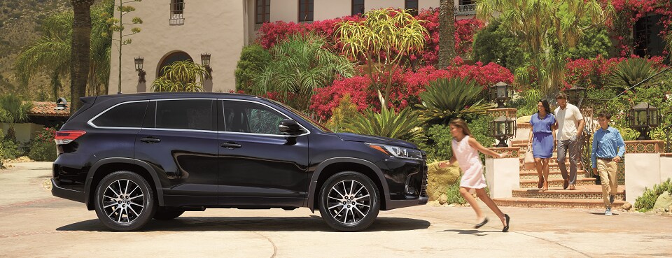 2018-Toyota-Highander-Profile.png