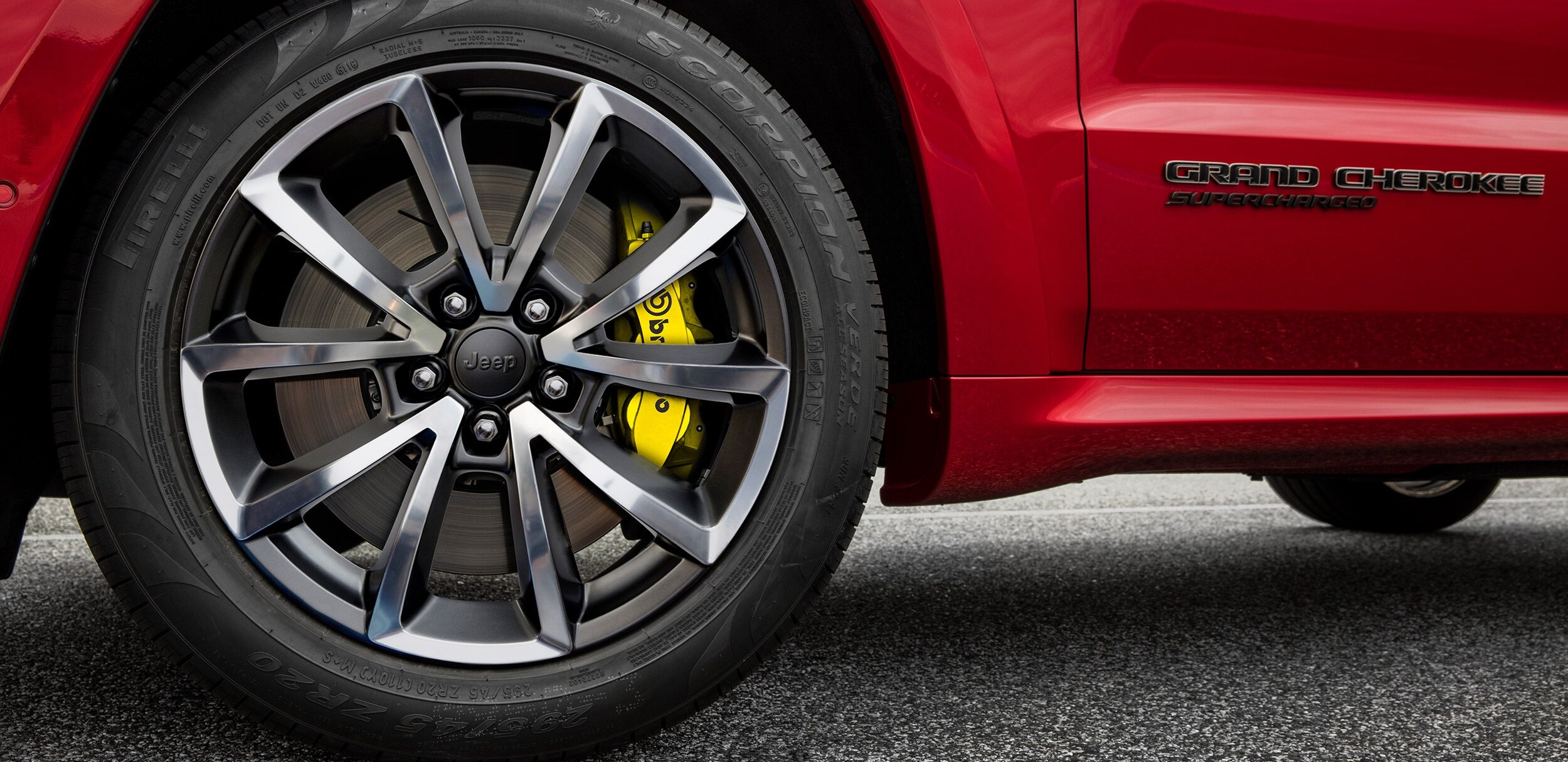2018-Jeep-Grand-Cherokee-Performance-Braking-Wheel.jpg.image.2880.jpg