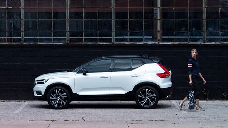 XC40_header.1.png
