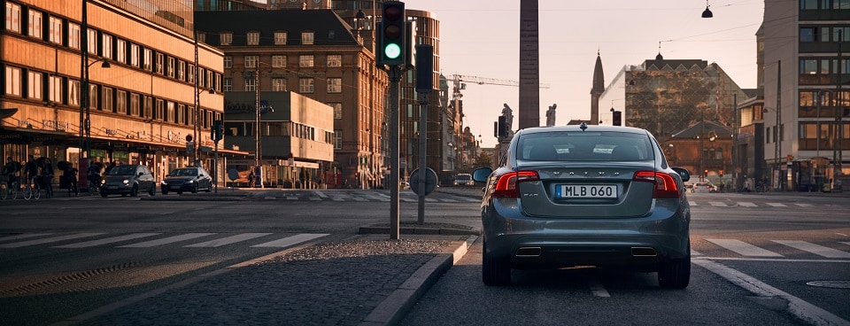 2018-Volvo-S60-Rear.jpg