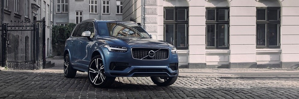 2017-Volvo-XC90-t8.jpg