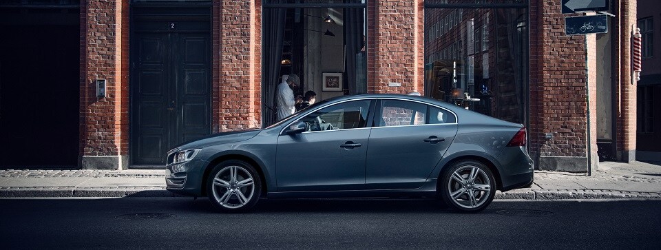 2018-Volvo-S60-Profile.jpg