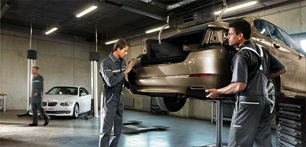 Kuni Collision Center Page Header.png Kuni Collision Center BMW Repair