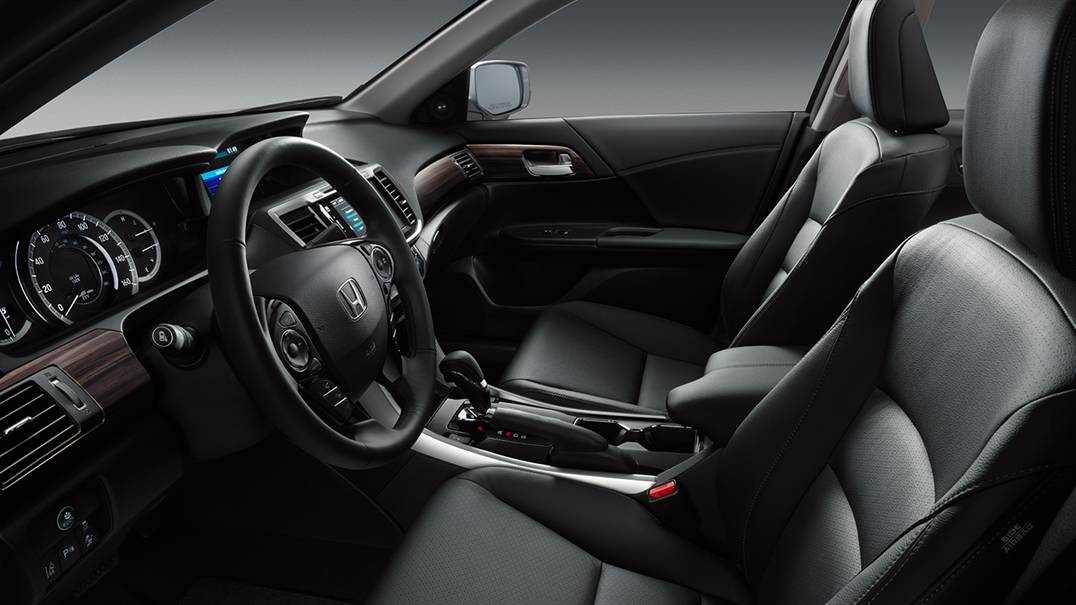 Interior Honda Accord.jpg