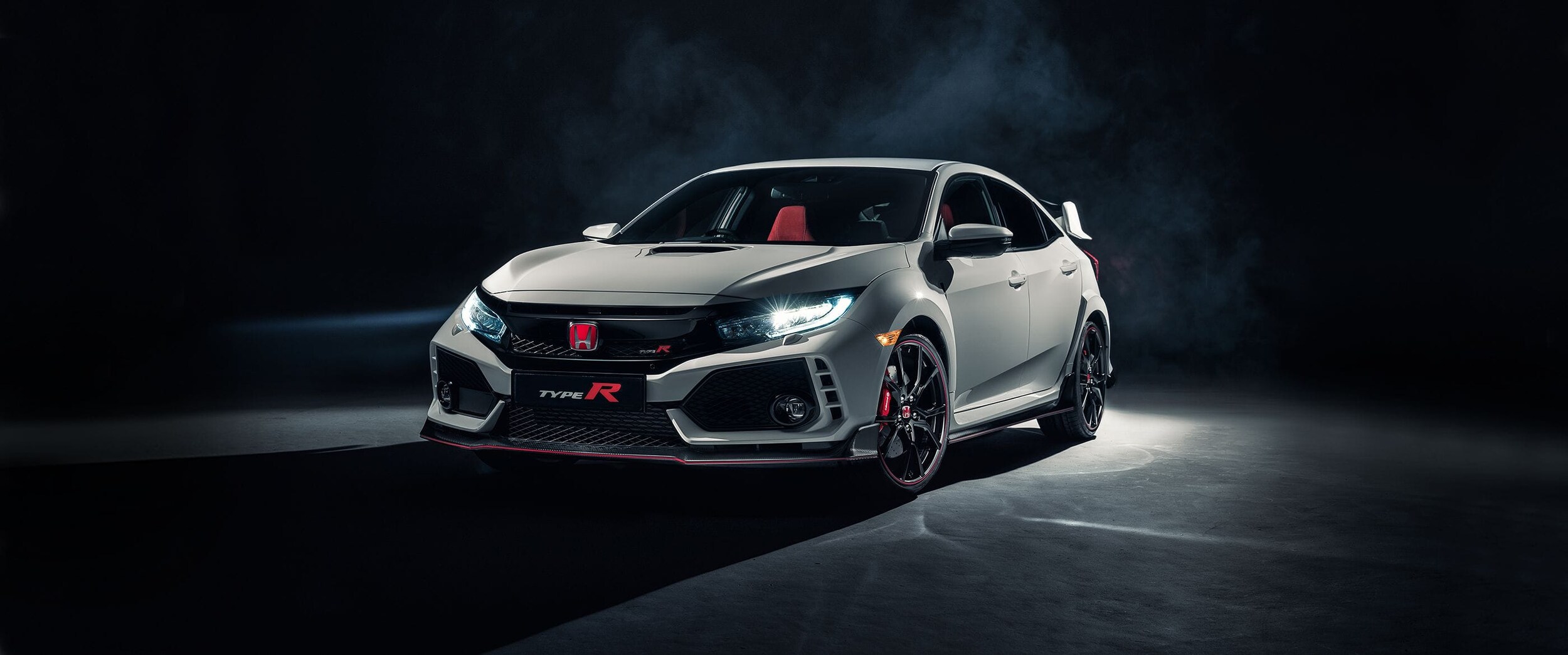 2017 Honda Civic Type R Front.jpg
