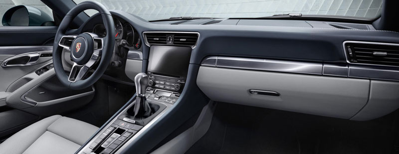 2018 Porsche 911 Carrera Interior Features & Technology
