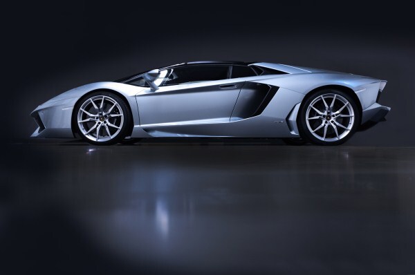 aventador_roadster_7 (600 x 398).jpg