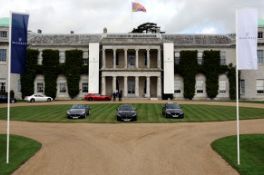 At Goodwood Revival 2011 Maserati pays tribute to Fangio!.jpg