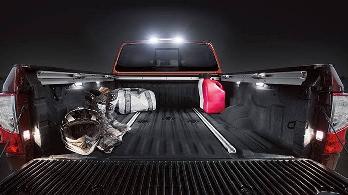 2017 Nissan Titan truck bed lighting
