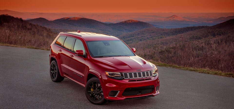 2018-Jeep-GrandCherokee- Trackhawk-SUV-L03.png