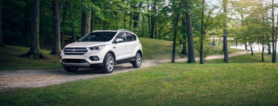 2019-Ford-Escape-Titanium-SUV-L01.jpeg