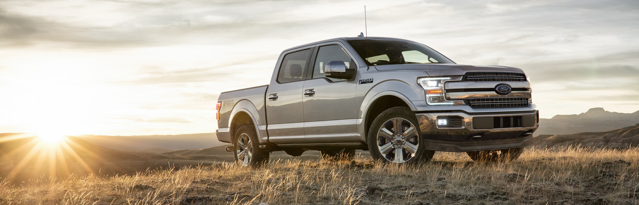 2018-Ford-F150-Lariat-CrewCab-Truck-L03.png