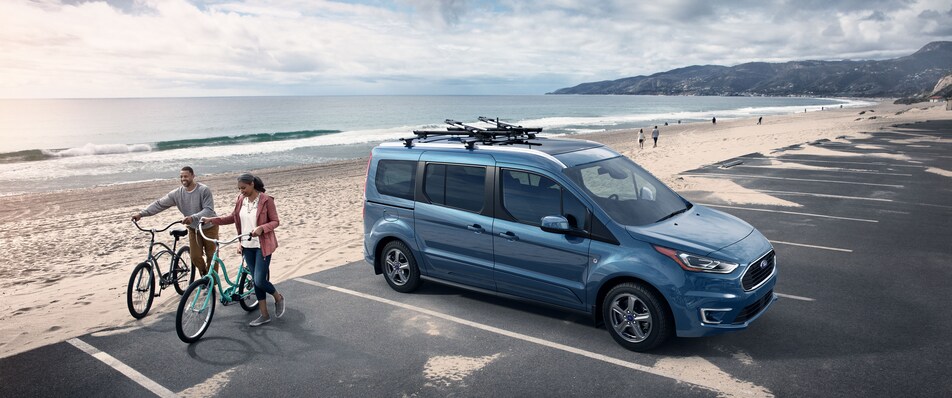 2019-Ford-TransitConnect-Titanium-Van-L03 (2).png