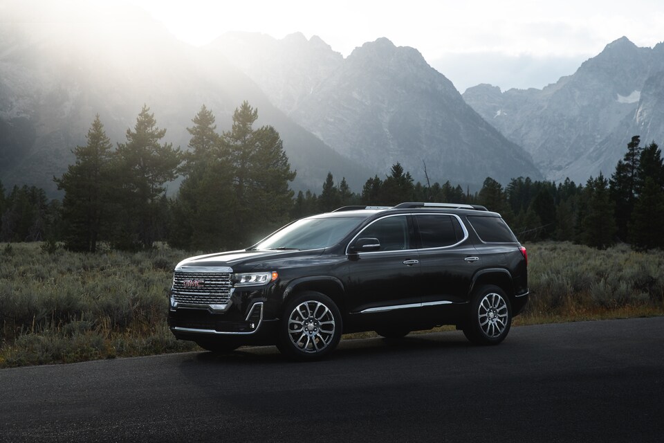 2023-GMC-Acadia-Denali-SUV-L08.jpeg
