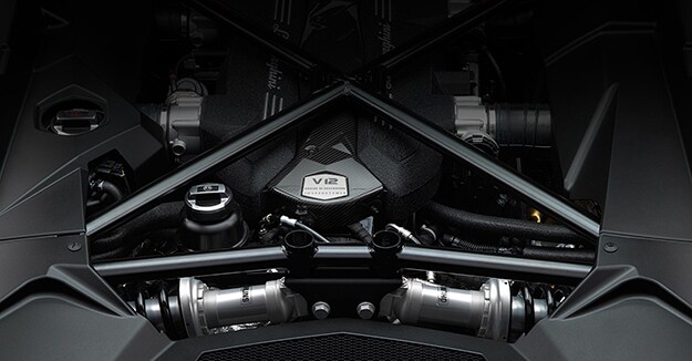 Aventador-2_625.jpg