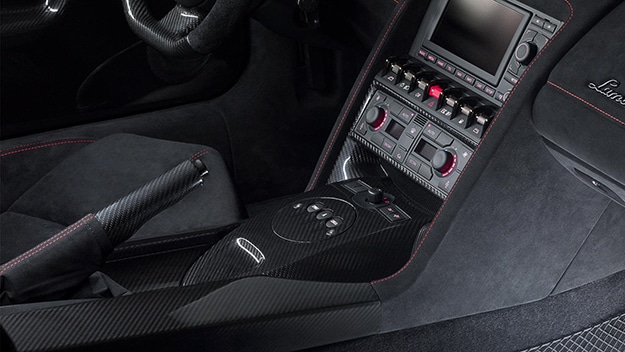 Gallardo LP 570-4 Edizione Tecnica 4.jpg