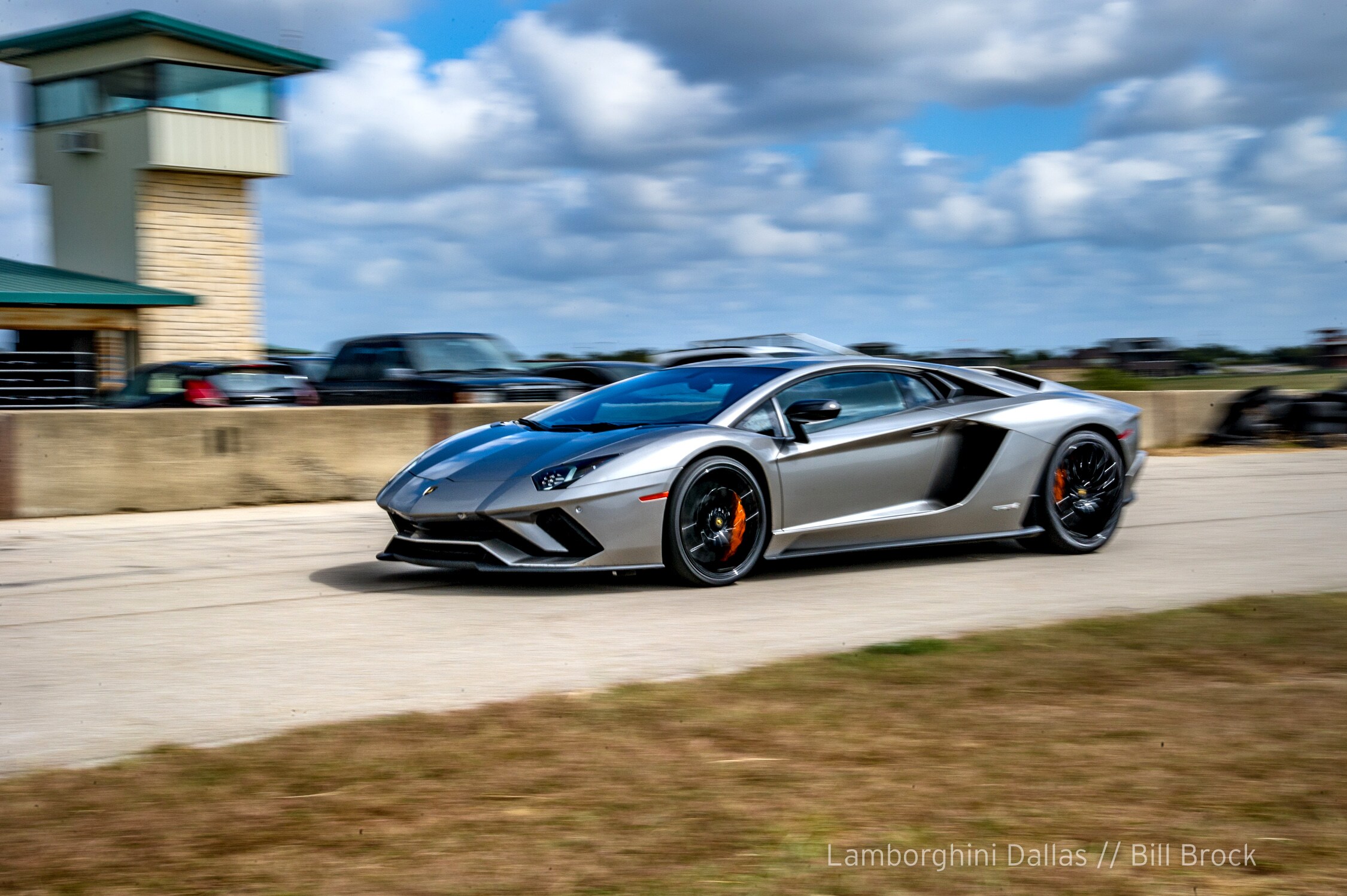 Aventador-S-Drive-092517_03.jpg