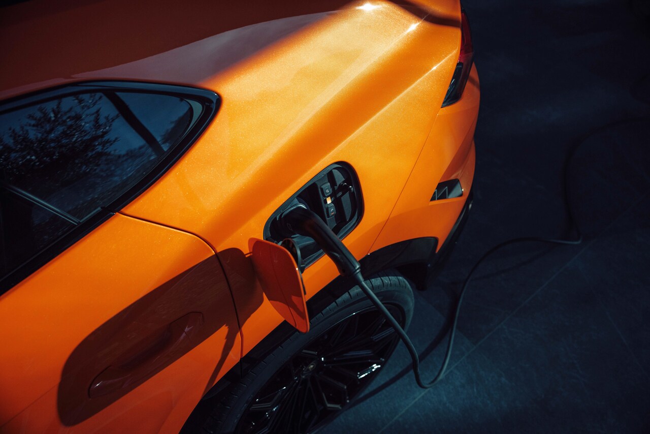 Urus-SE-Lamborghini-13.jpg