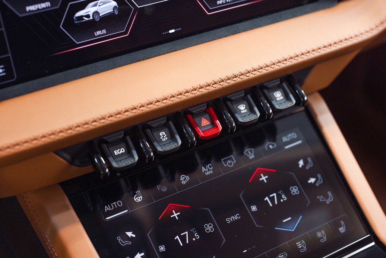 Urus-SE-Lamborghini-18.jpg
