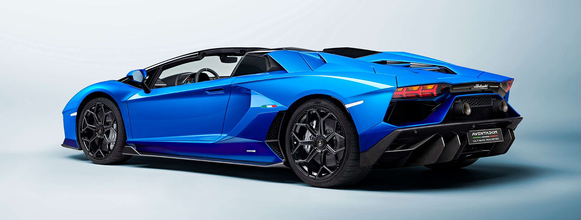 Ultimae-Rdstr-rear34.jpg