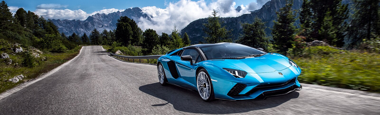 Aventador-S-94A0283_1_1600w.jpg