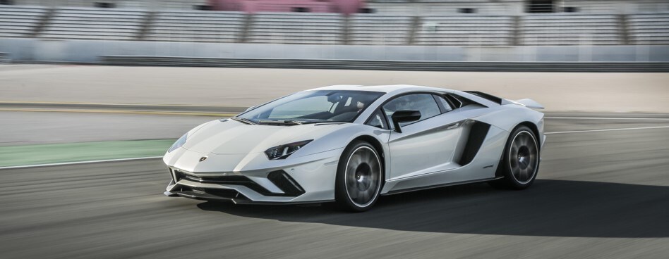 aventadorRace.jpg