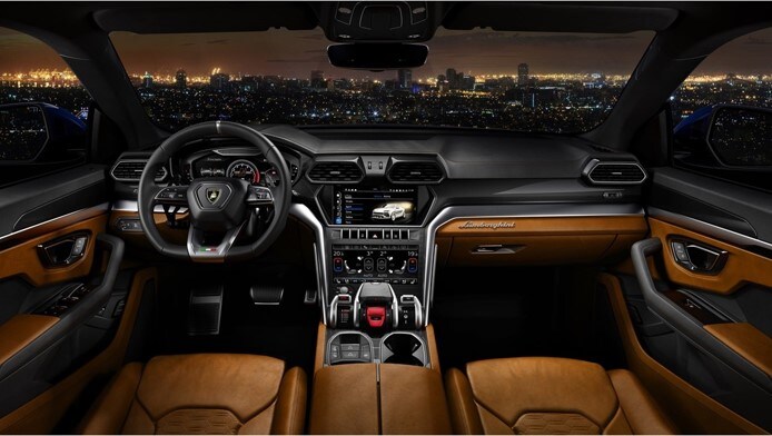 Lamborghini Urus.jpg